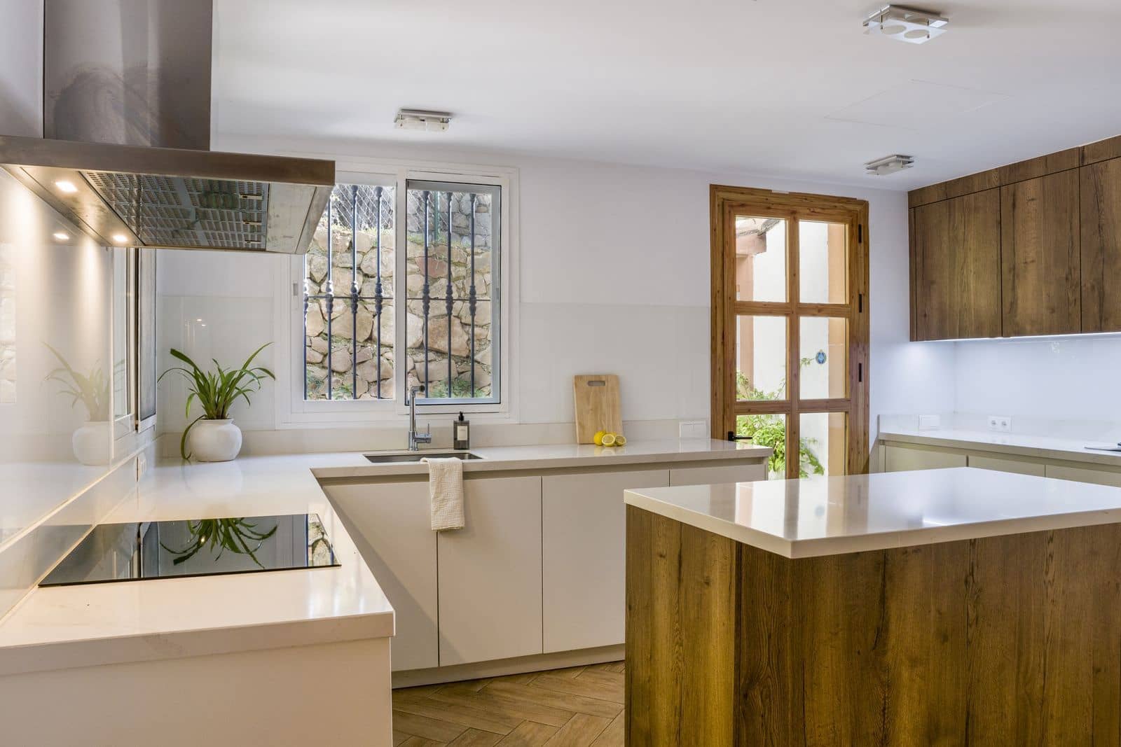 3 bedroom Villa for sale in El Madronal - € 1,695,000 (Ref: 9497493)