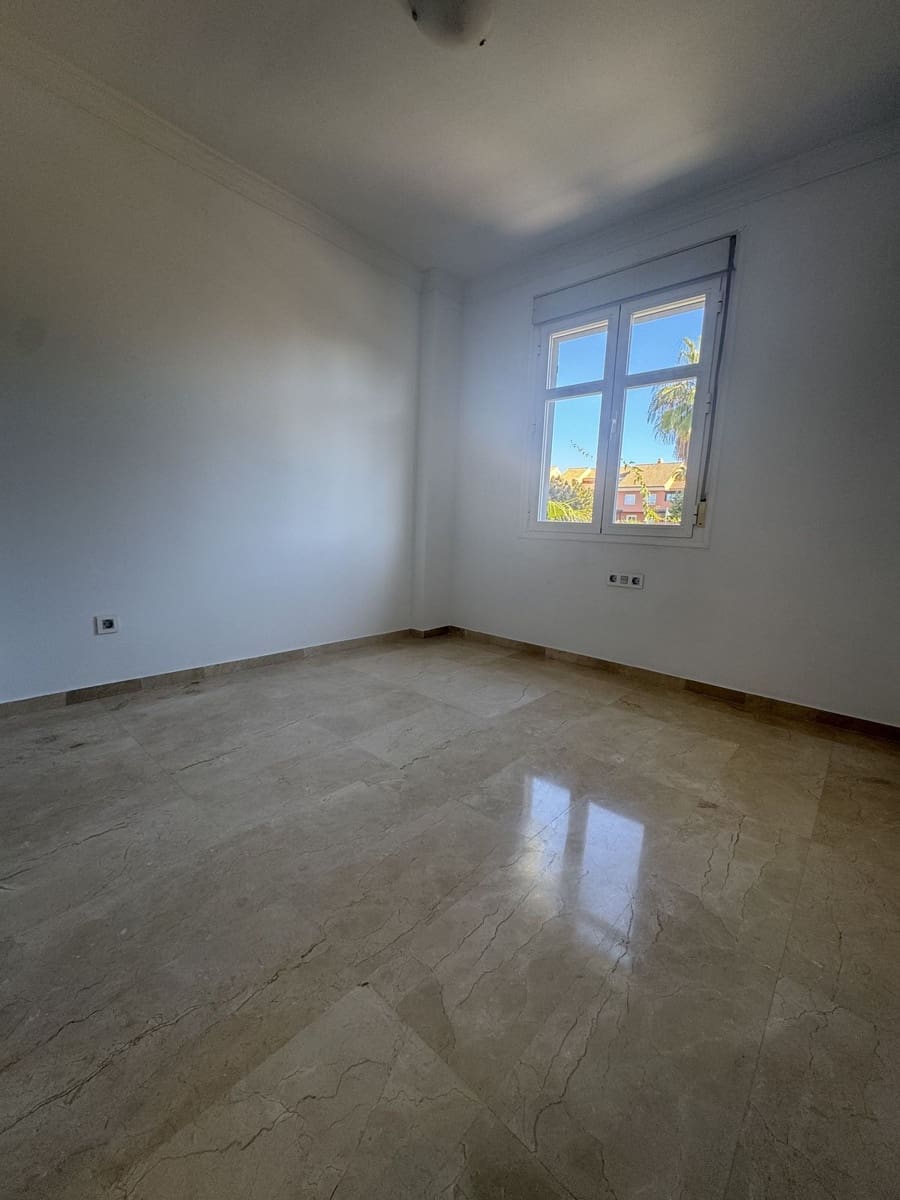 5 soveværelse Byhus til salg i Marbella - € 850.000 (Ref: 9501973)