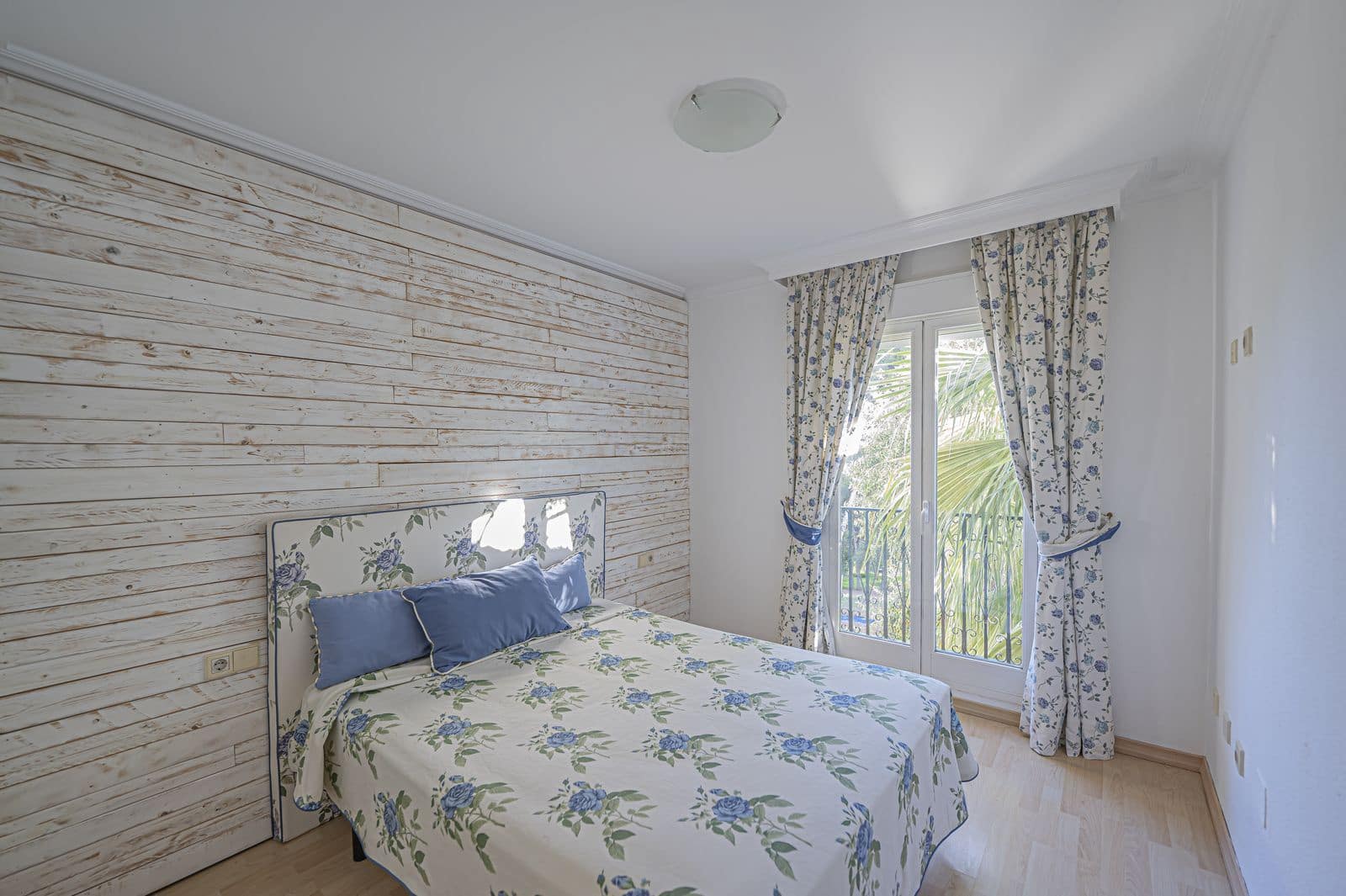 3 bedroom Apartment for sale in Golden Mile - € 670,000 (Ref: 9501978)