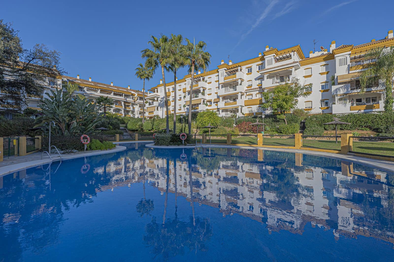 3 bedroom Apartment for sale in Golden Mile - € 670,000 (Ref: 9501978)