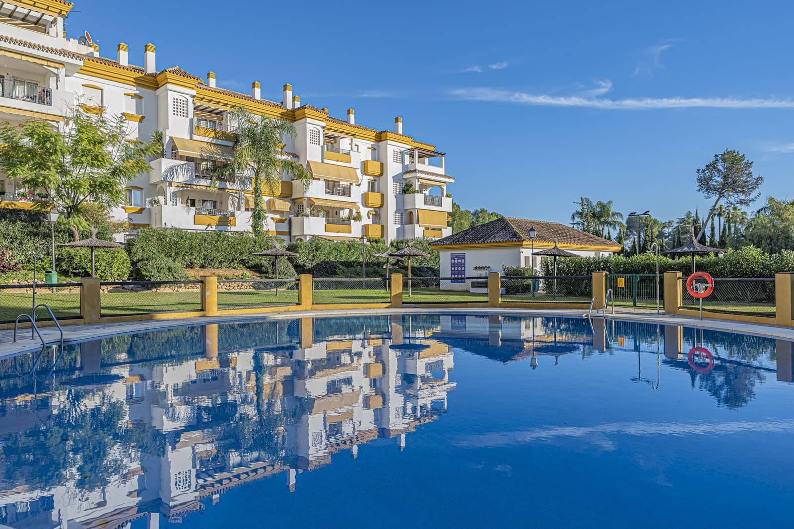 3 bedroom Apartment for sale in Golden Mile - € 670,000 (Ref: 9501978)