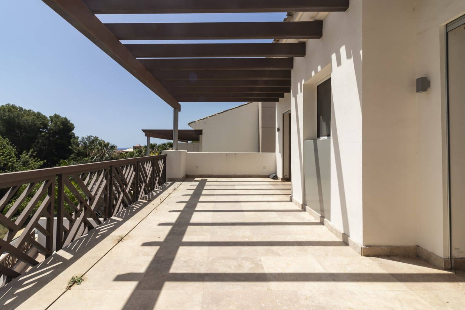 3 bedroom Semi-detached Villa for sale in Marbella - € 1,800,000 (Ref: 9501983)