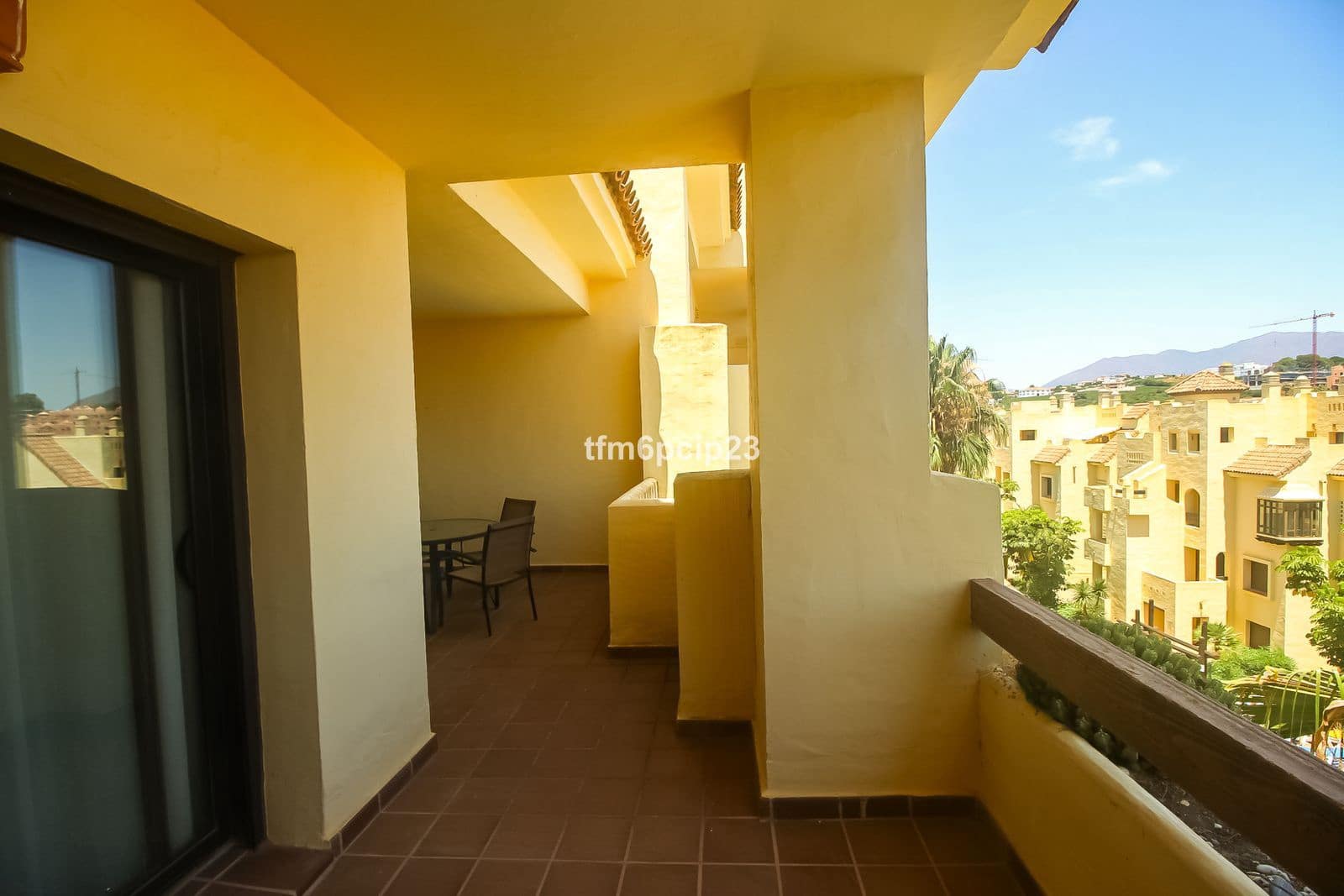 2 bedroom Apartment for sale in La Duquesa / Puerto de la Duquesa - € 255,000 (Ref: 9501985)