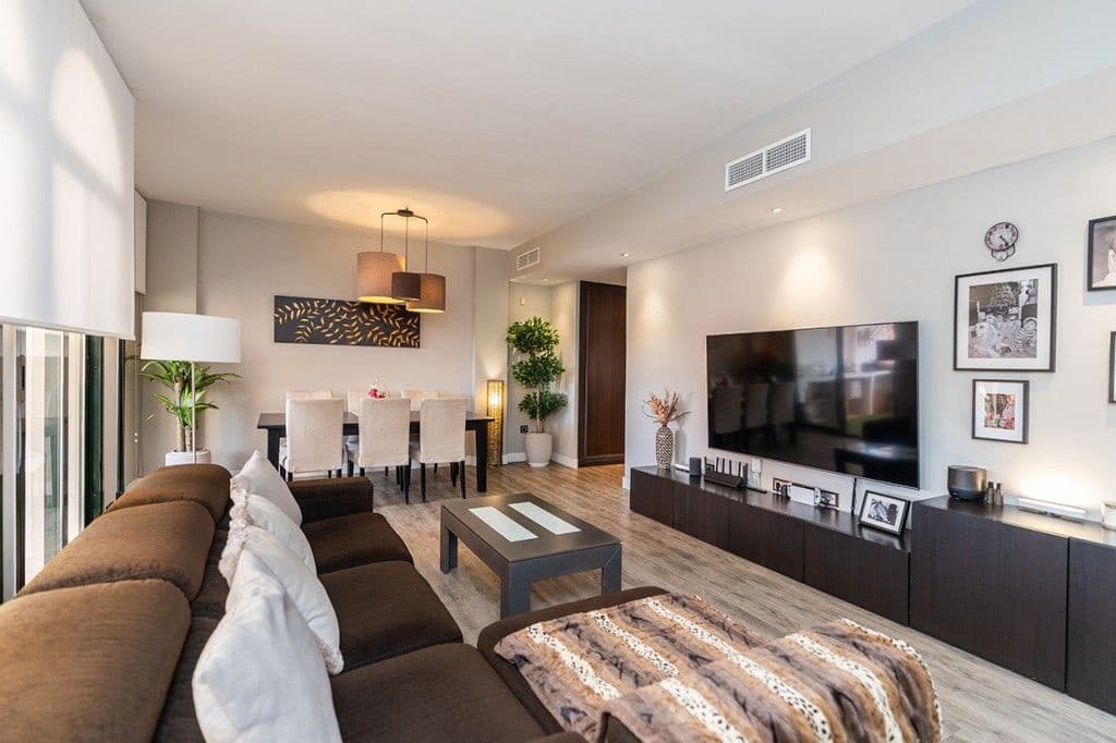 3 bedroom Apartment for sale in Elviria - € 549,000 (Ref: 9501988)