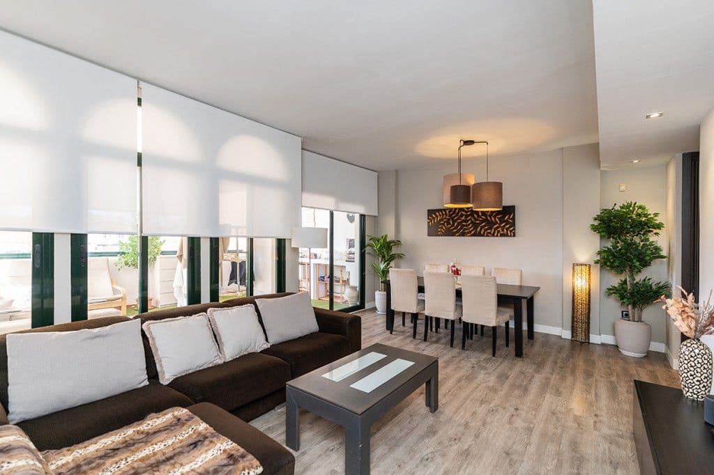 3 bedroom Apartment for sale in Elviria - € 549,000 (Ref: 9501988)