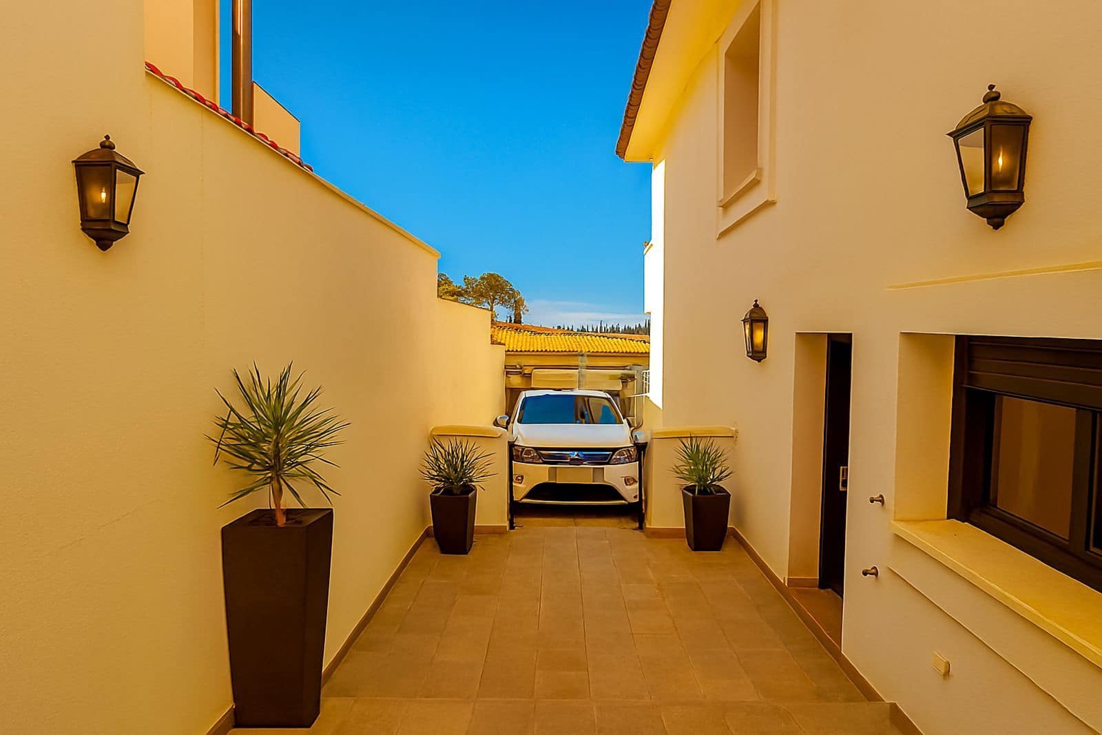 2 quarto Moradia Geminada para venda em La Duquesa / Puerto de la Duquesa - 355 000 € (Ref: 9501989)