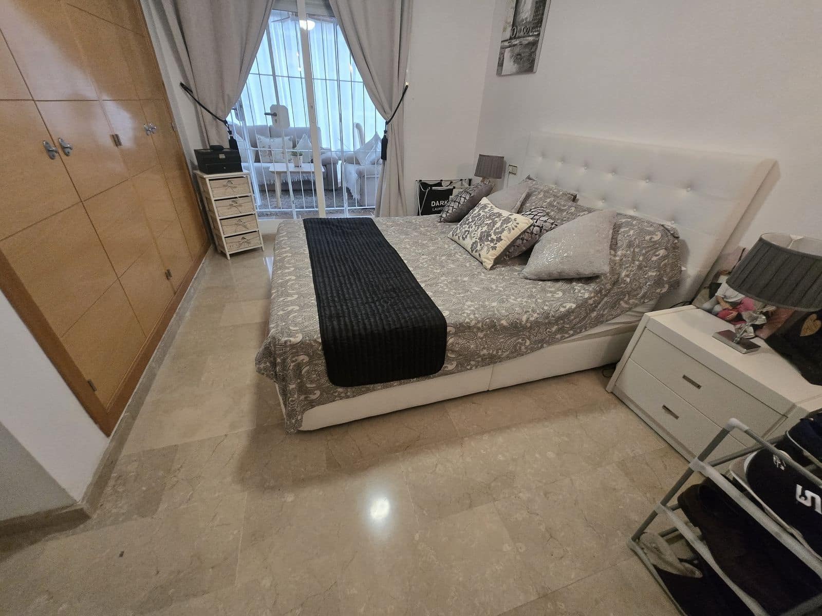 2 bedroom Apartment for sale in La Duquesa / Puerto de la Duquesa - € 359,950 (Ref: 9501990)