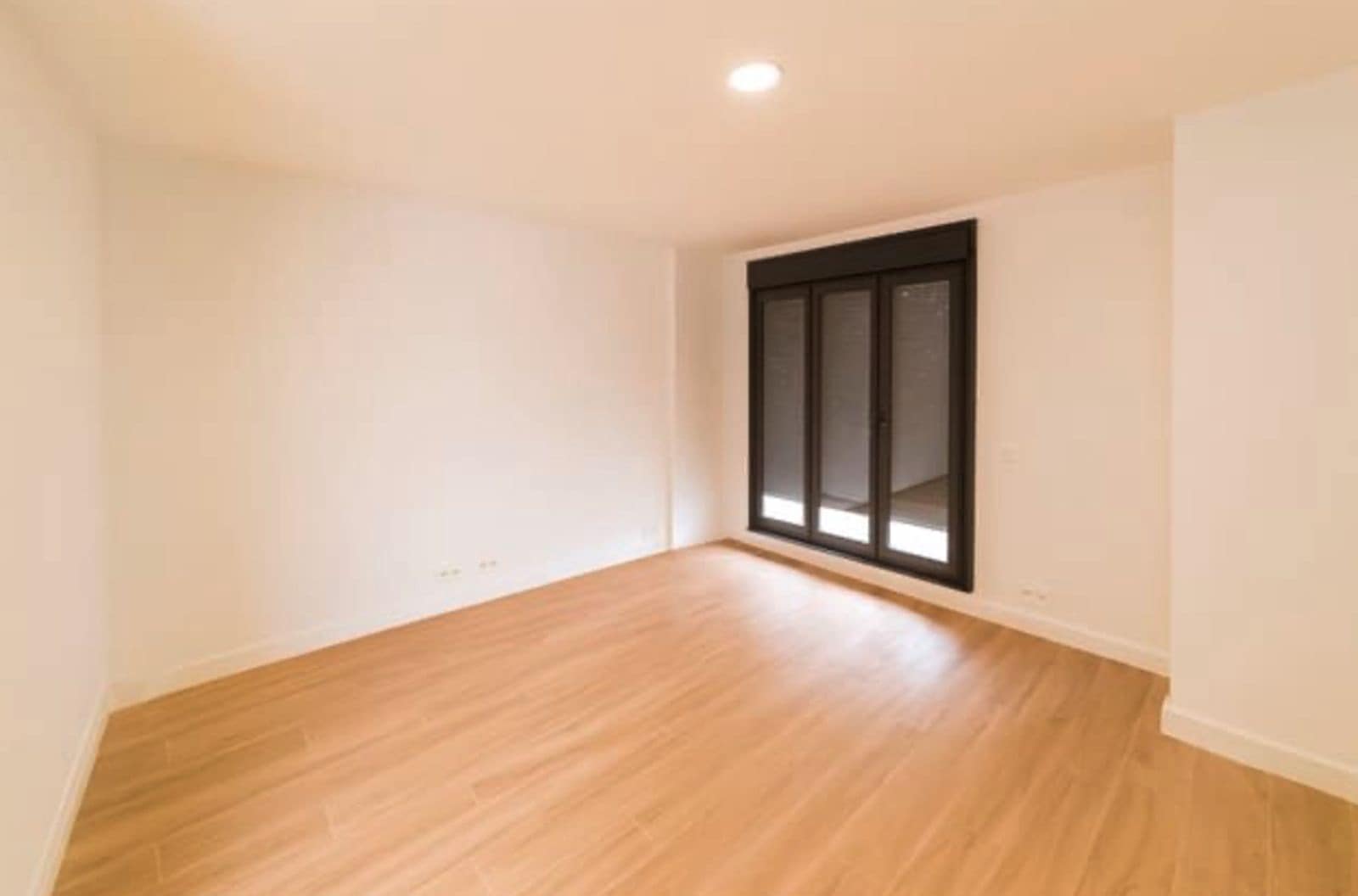 3 sypialnia Willa na sprzedaż w La Duquesa / Puerto de la Duquesa - 450 000 € (Ref: 9501991)