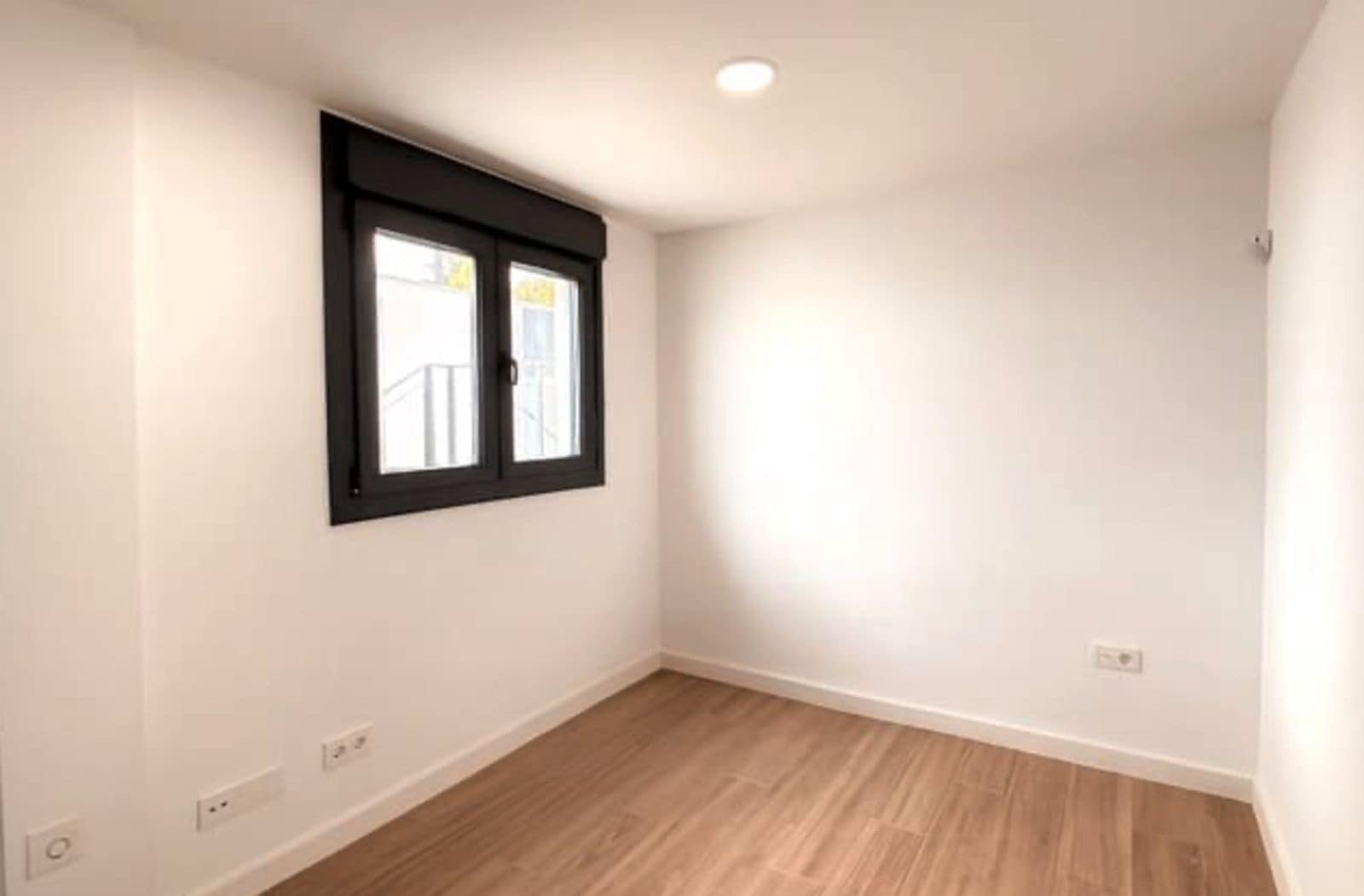 3 sypialnia Willa na sprzedaż w La Duquesa / Puerto de la Duquesa - 450 000 € (Ref: 9501991)