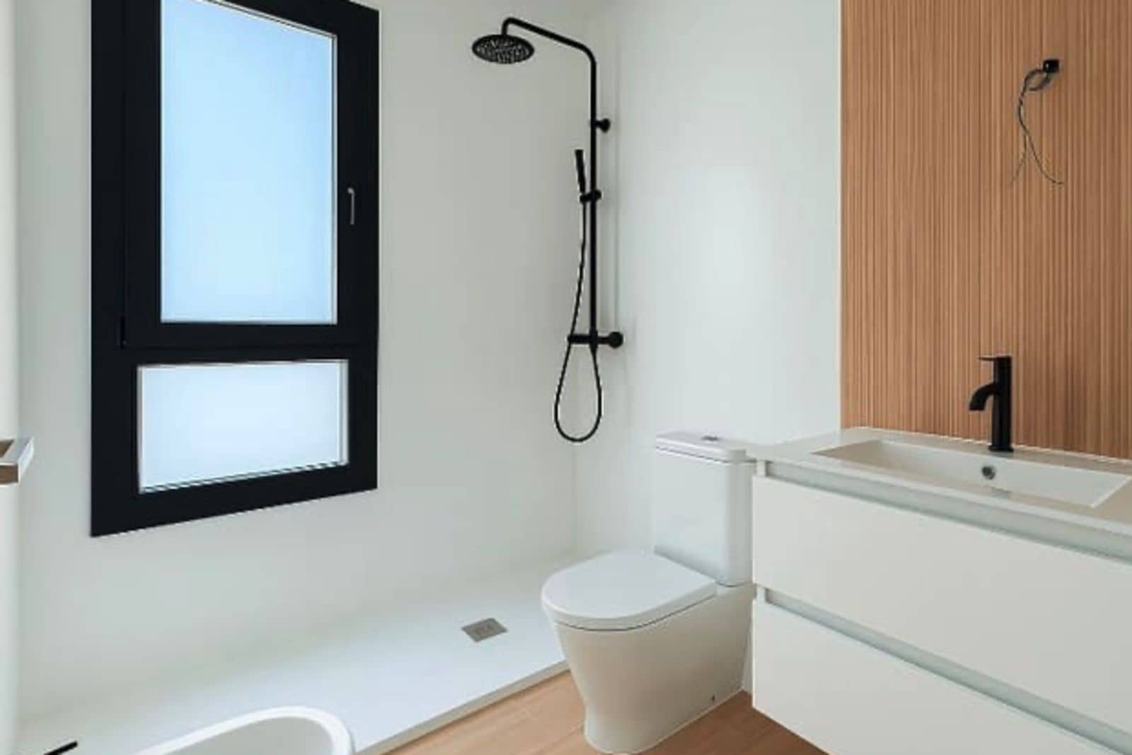 3 sypialnia Willa na sprzedaż w La Duquesa / Puerto de la Duquesa - 450 000 € (Ref: 9501991)