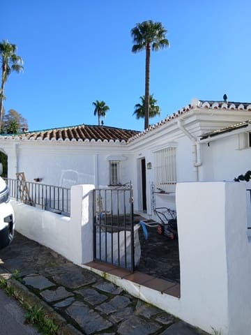 3 quarto Moradia para venda em El Padrón, Estepona - 690 000 € (Ref: 9501992)