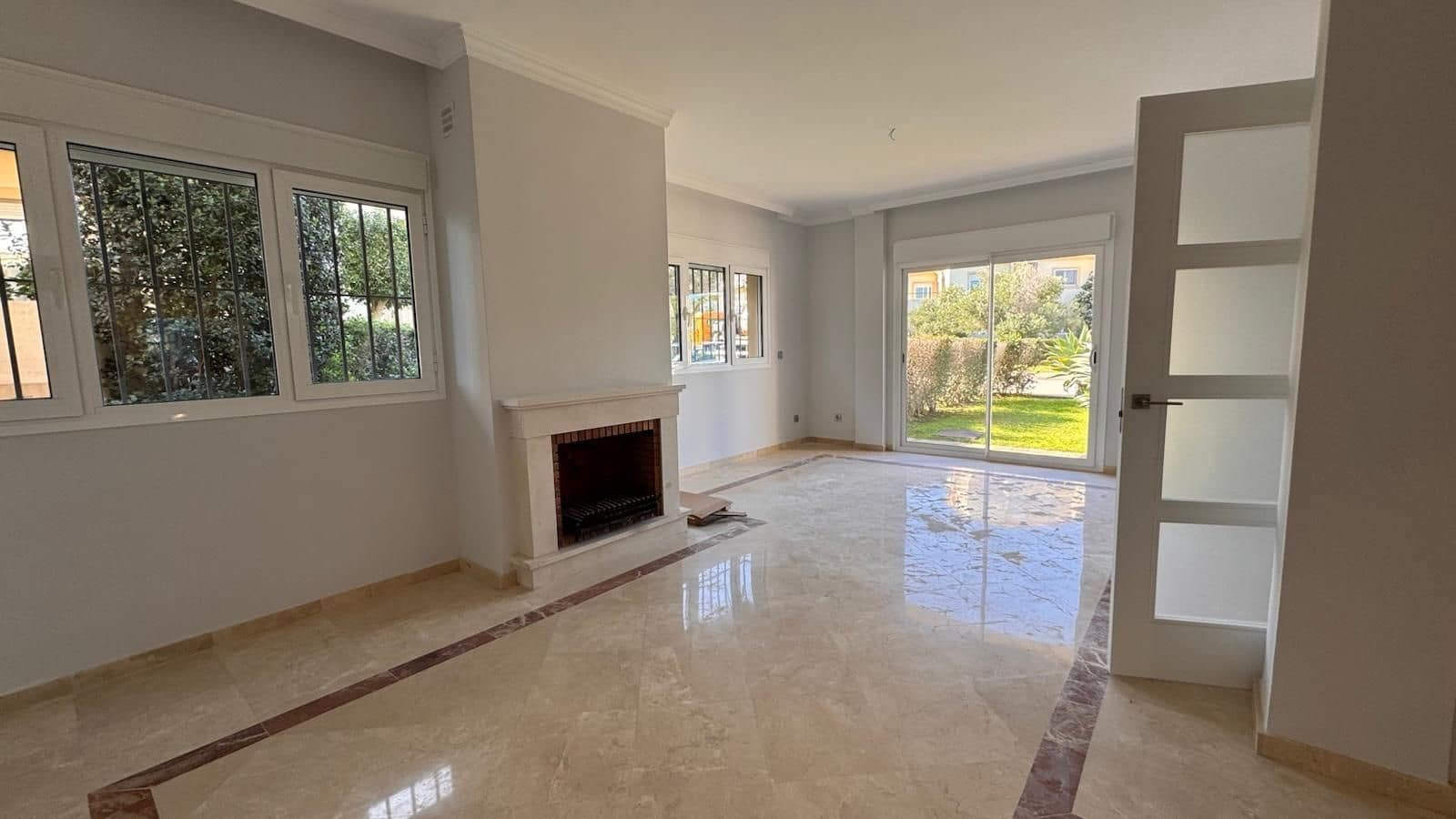 3 sypialnia Dom blizniak na sprzedaż w San Roque - 550 000 € (Ref: 9501997)