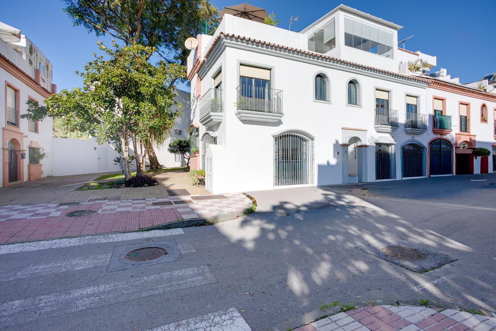 4 bedroom Semi-detached Villa for sale in Cancelada - € 625,000 (Ref: 9502001)