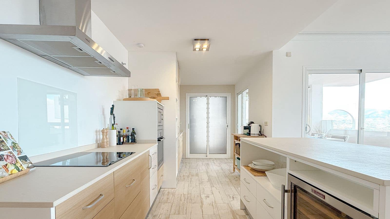 3 bedroom Apartment for sale in La Mairena - € 475,000 (Ref: 9502003)