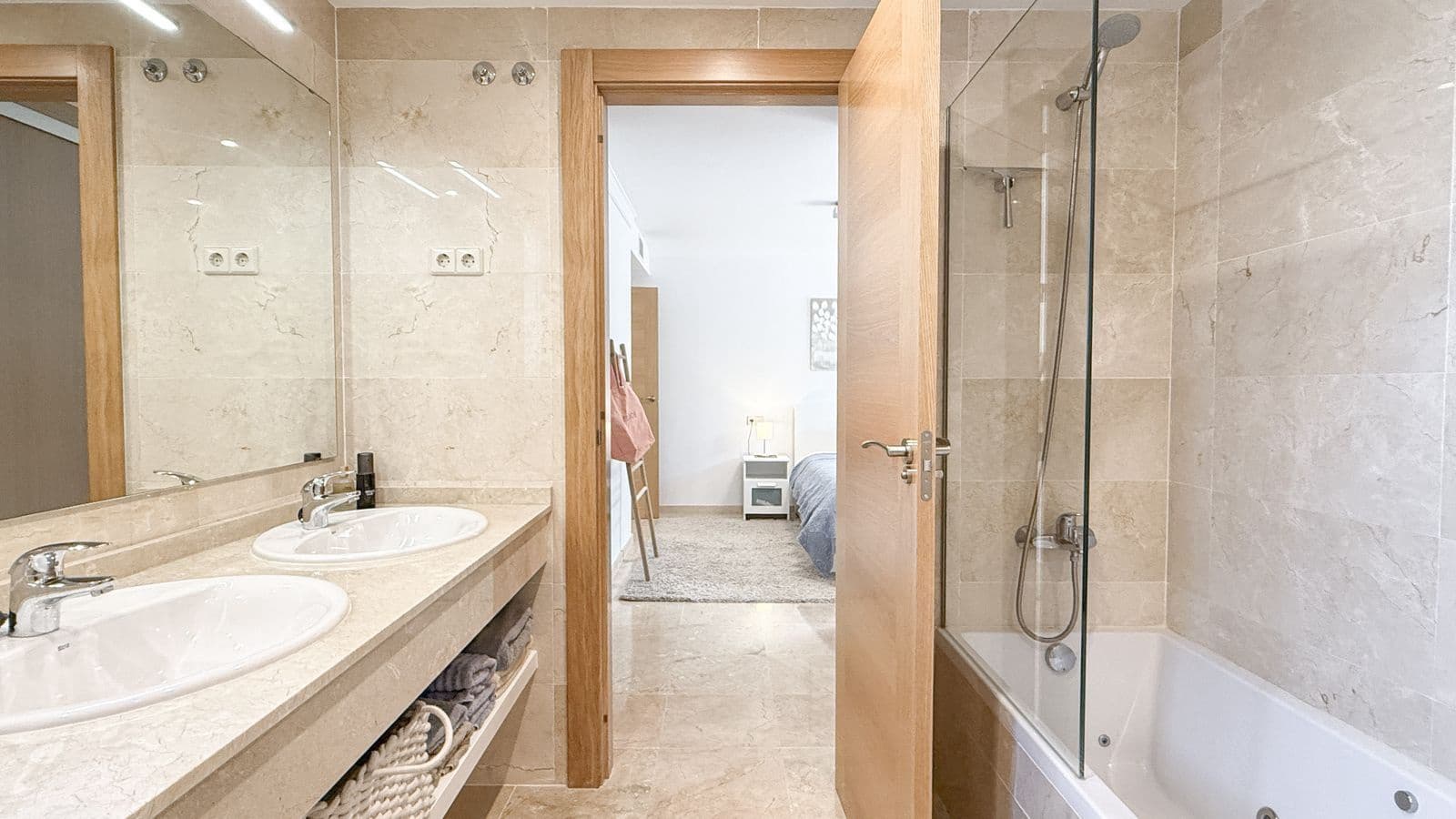 3 bedroom Apartment for sale in La Mairena - € 475,000 (Ref: 9502003)