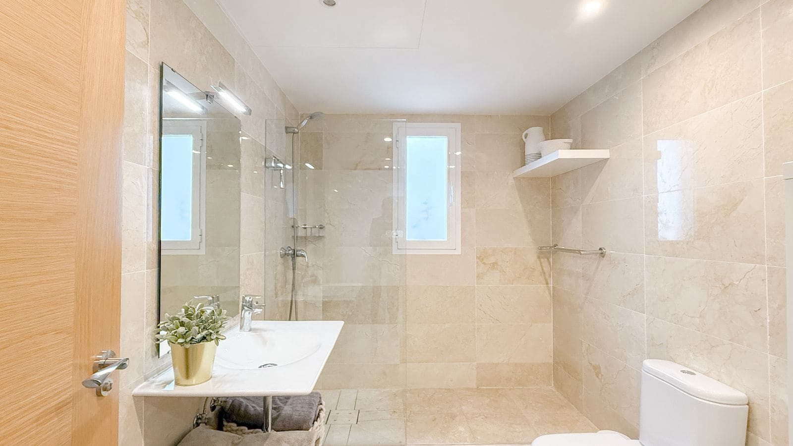 3 bedroom Apartment for sale in La Mairena - € 475,000 (Ref: 9502003)