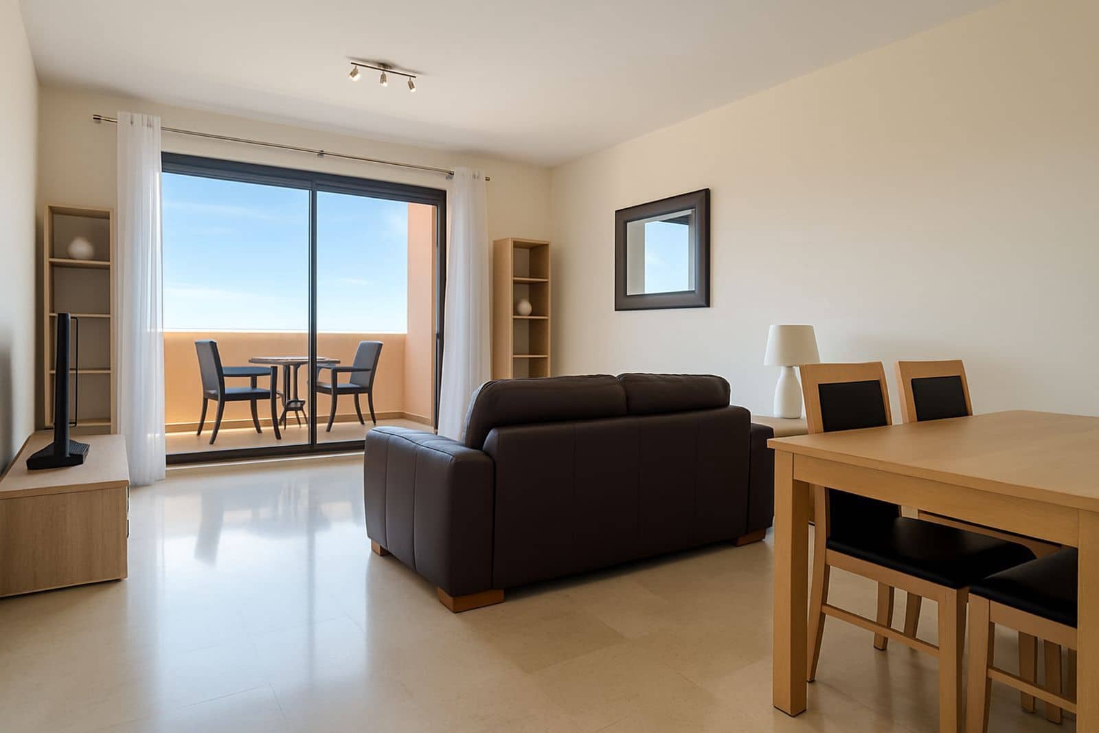 2 bedroom Apartment for sale in La Duquesa / Puerto de la Duquesa - € 260,000 (Ref: 9502004)