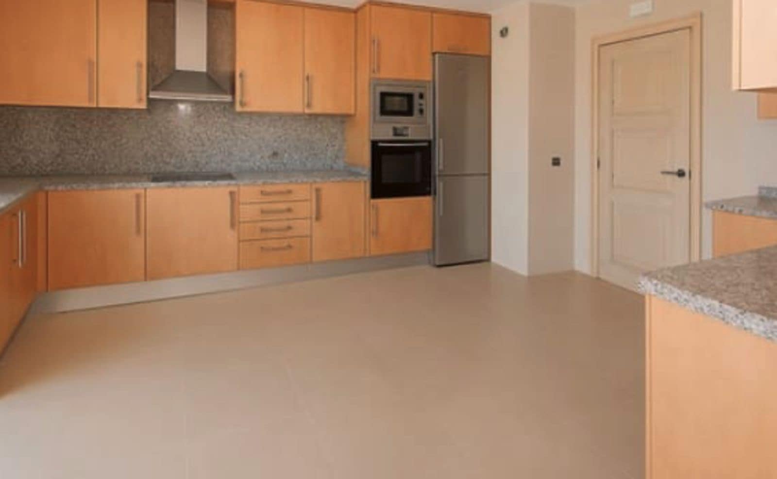 3 bedroom Penthouse for sale in La Duquesa / Puerto de la Duquesa - € 750,000 (Ref: 9502006)