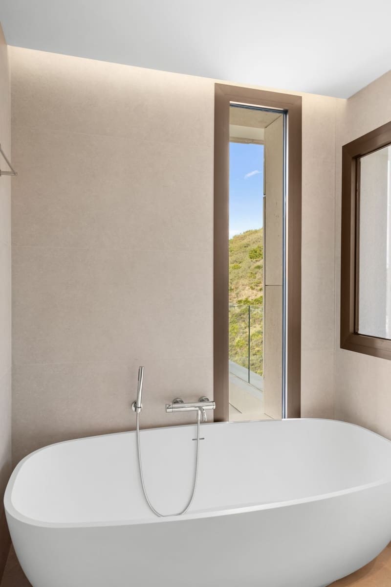 3 bedroom Apartment for sale in La Quinta - € 1,495,000 (Ref: 9502007)