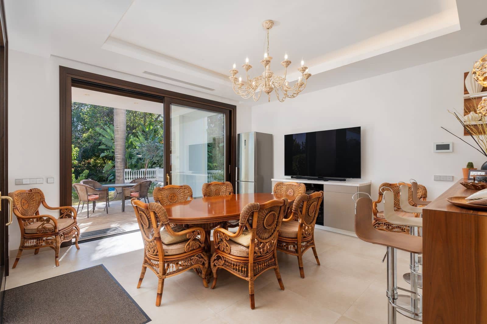 Chalet de 7 habitaciones en Guadalmina en venta - 5.190.000 € (Ref: 9502010)