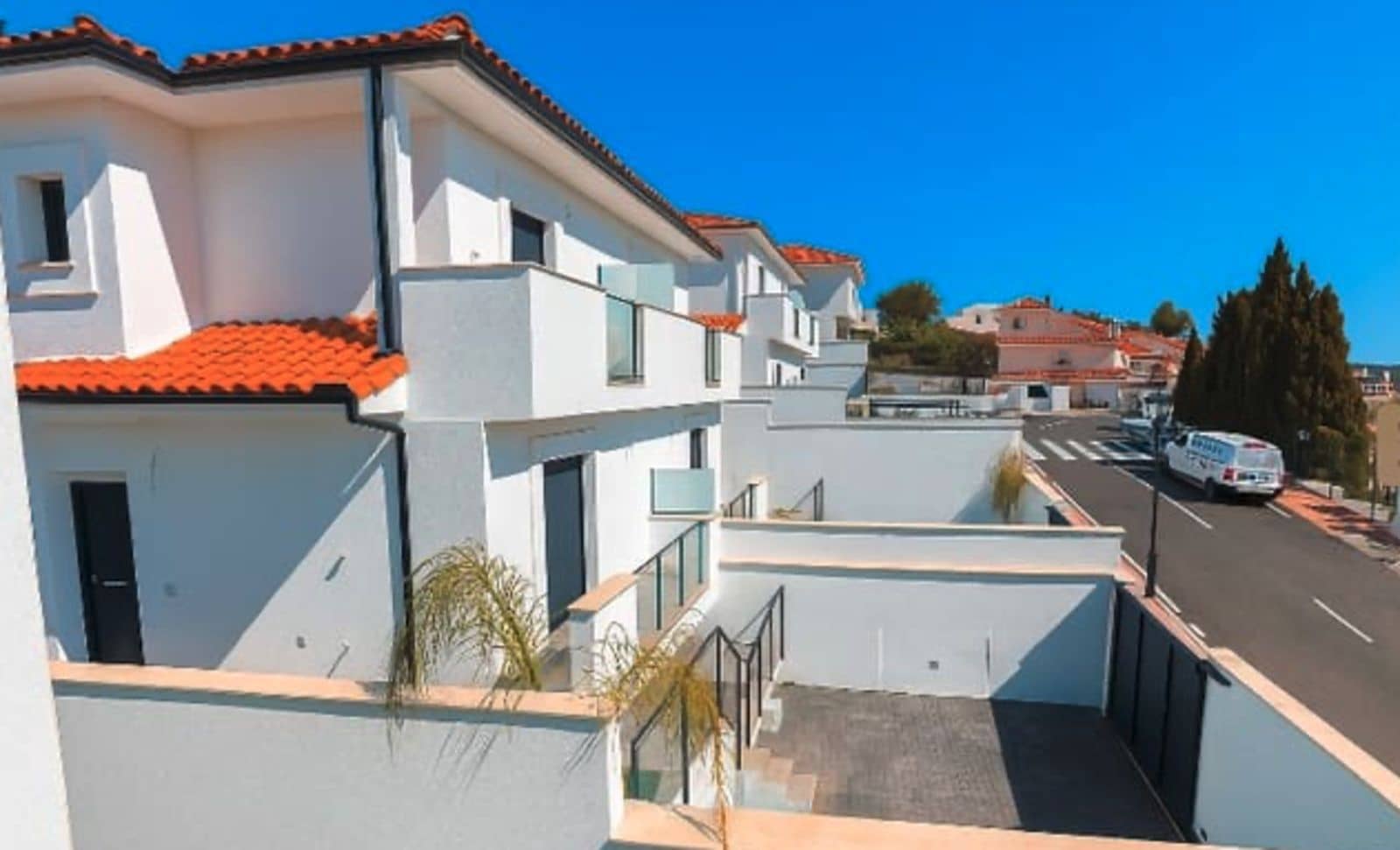 Pareado de 2 habitaciones en La Duquesa / Puerto de la Duquesa en venta - 355.000 € (Ref: 9502017)