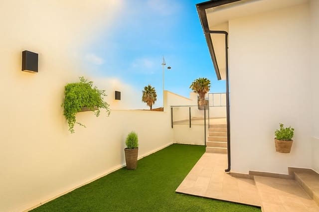 Pareado de 2 habitaciones en La Duquesa / Puerto de la Duquesa, Manilva en venta - 355.000 € (Ref: 9502017)