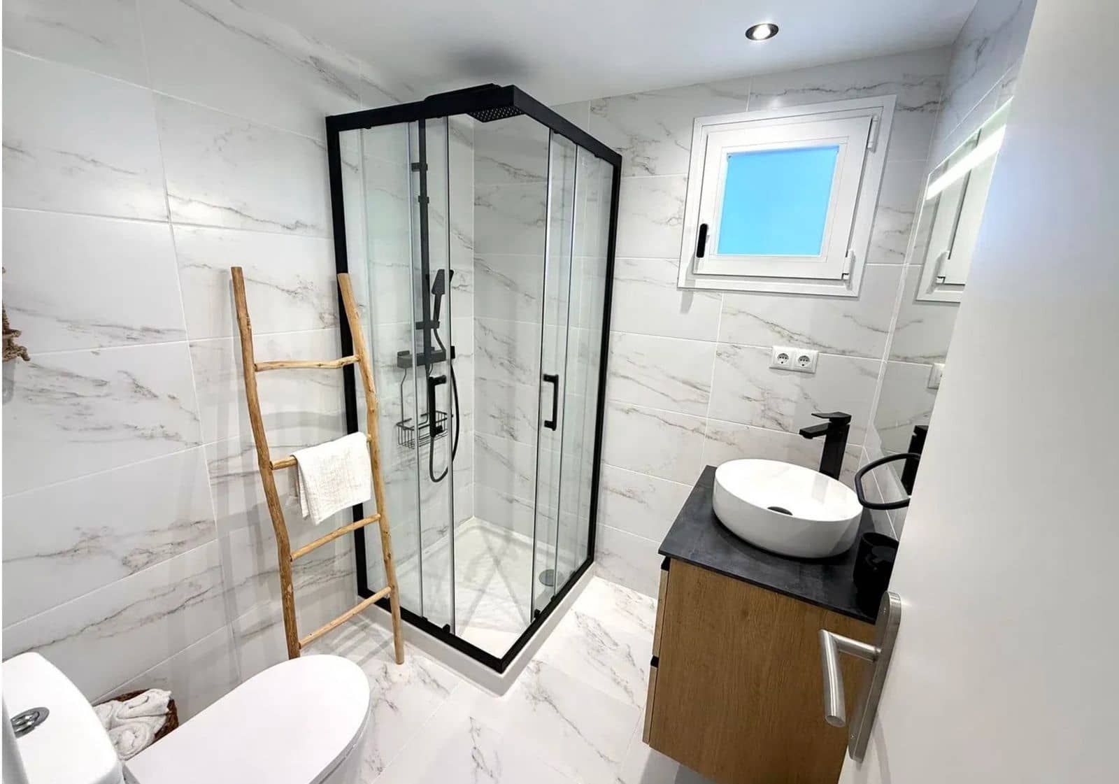 3 bedroom Apartment for sale in Calahonda - € 350,000 (Ref: 9502020)