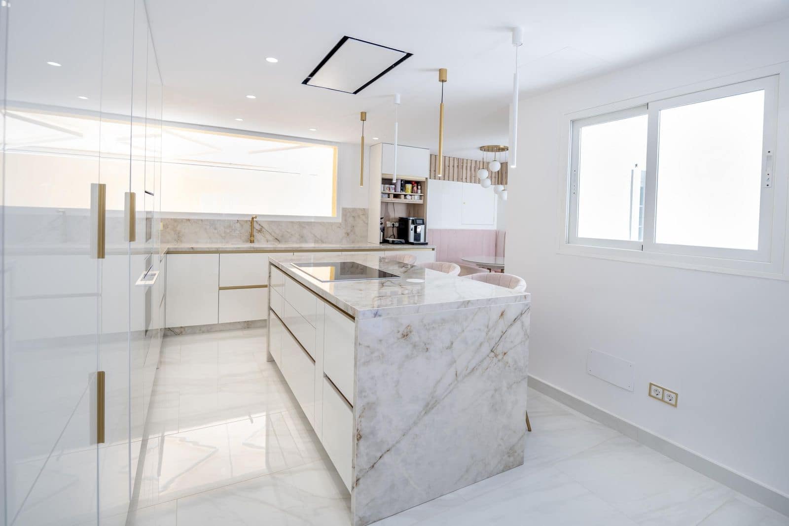 4 sypialnia Dom blizniak na sprzedaż w La Mairena - 850 000 € (Ref: 9502024)