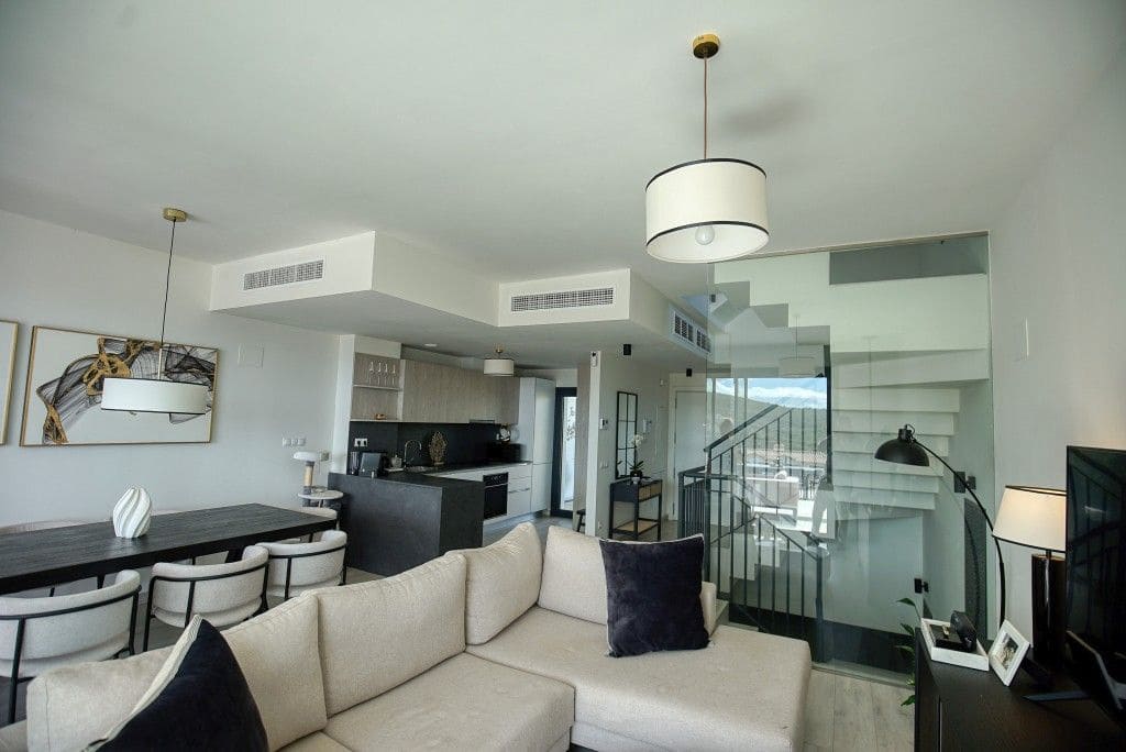 3 soverom Kjedet enebolig til salgs i Manilva - € 699 000 (Ref: 9502026)