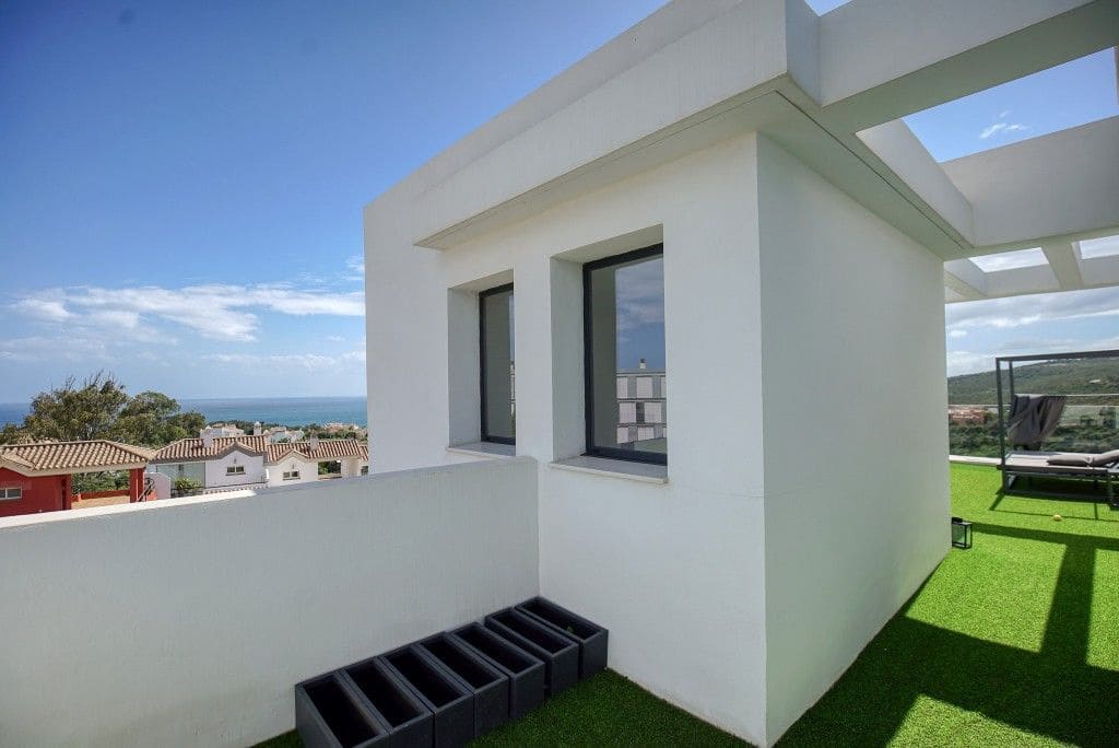 3 soverom Kjedet enebolig til salgs i Manilva - € 699 000 (Ref: 9502026)