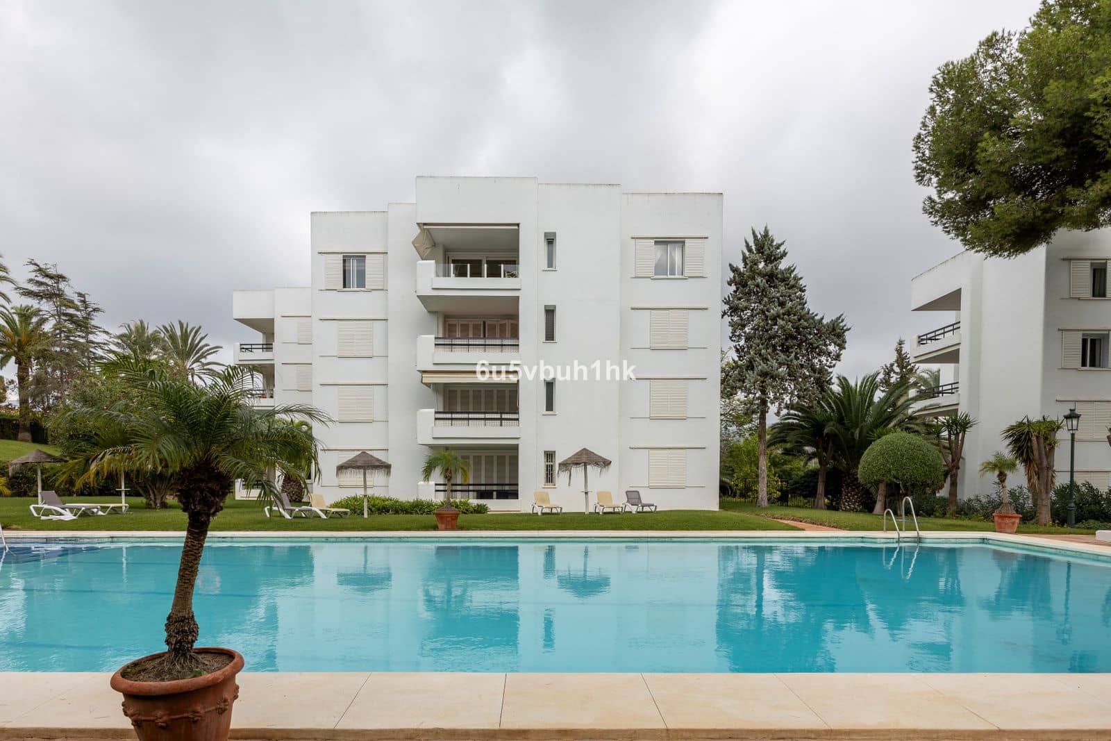 3 soverom Penthouse til salgs i Los Monteros - € 800 000 (Ref: 9502027)