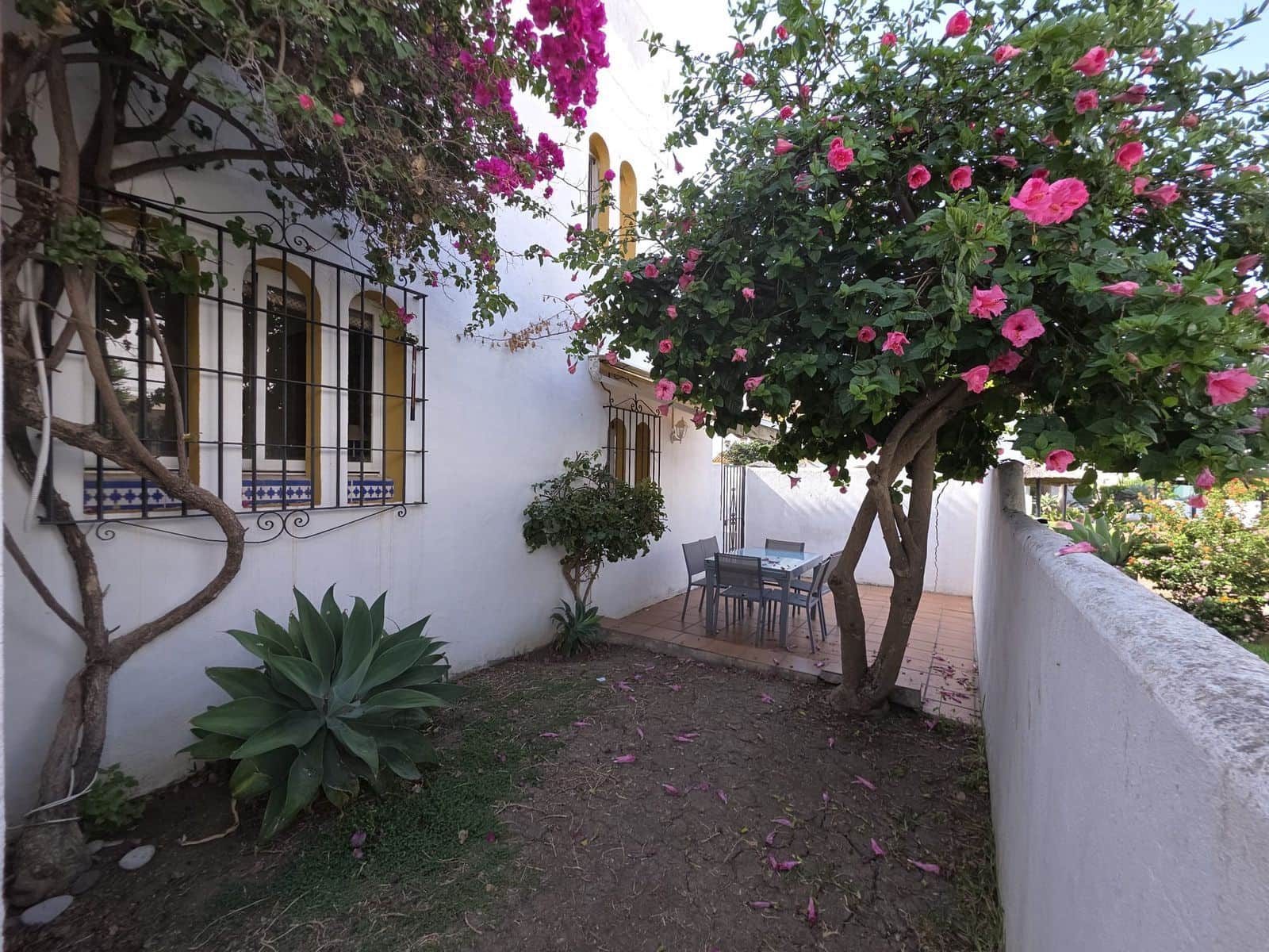 3 bedroom Townhouse for sale in Bahia de Casares - € 635,000 (Ref: 9502031)