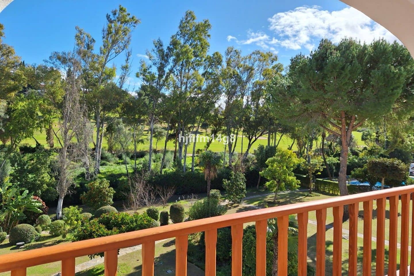 1 bedroom Penthouse for sale in Nueva Andalucia - € 379,000 (Ref: 9502034)