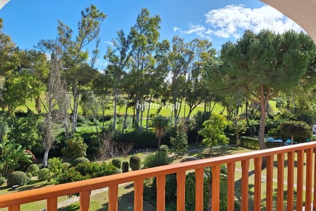 1 bedroom Penthouse for sale in Nueva Andalucia, Marbella - € 379,000 (Ref: 9502034)