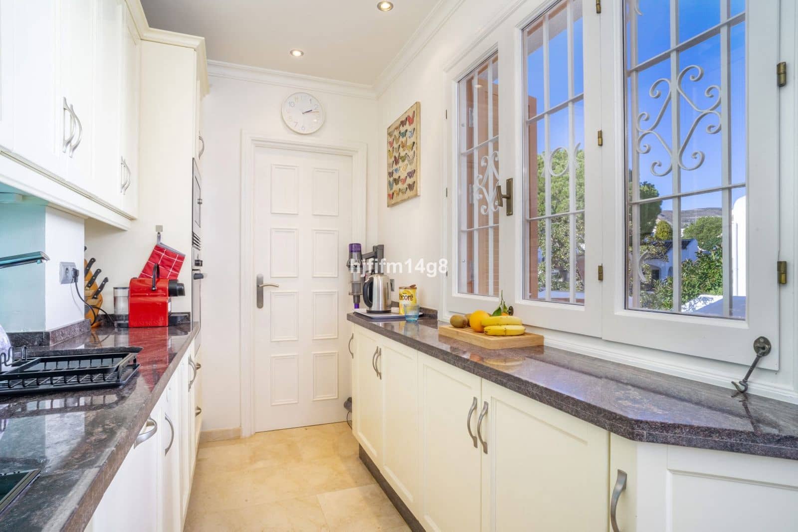 1 bedroom Penthouse for sale in Nueva Andalucia - € 379,000 (Ref: 9502034)