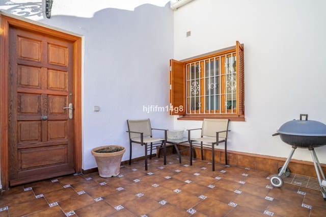 1 bedroom Penthouse for sale in Nueva Andalucia, Marbella - € 379,000 (Ref: 9502034)