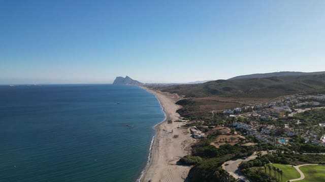 Chalet de 4 habitaciones en La Alcaidesa en venta - 760.000 € (Ref: 9502036)