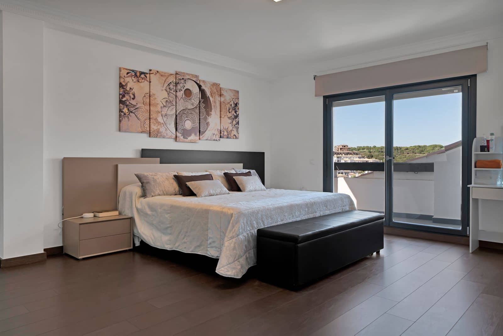 4 bedroom Villa for sale in La Alcaidesa - € 760,000 (Ref: 9502036)