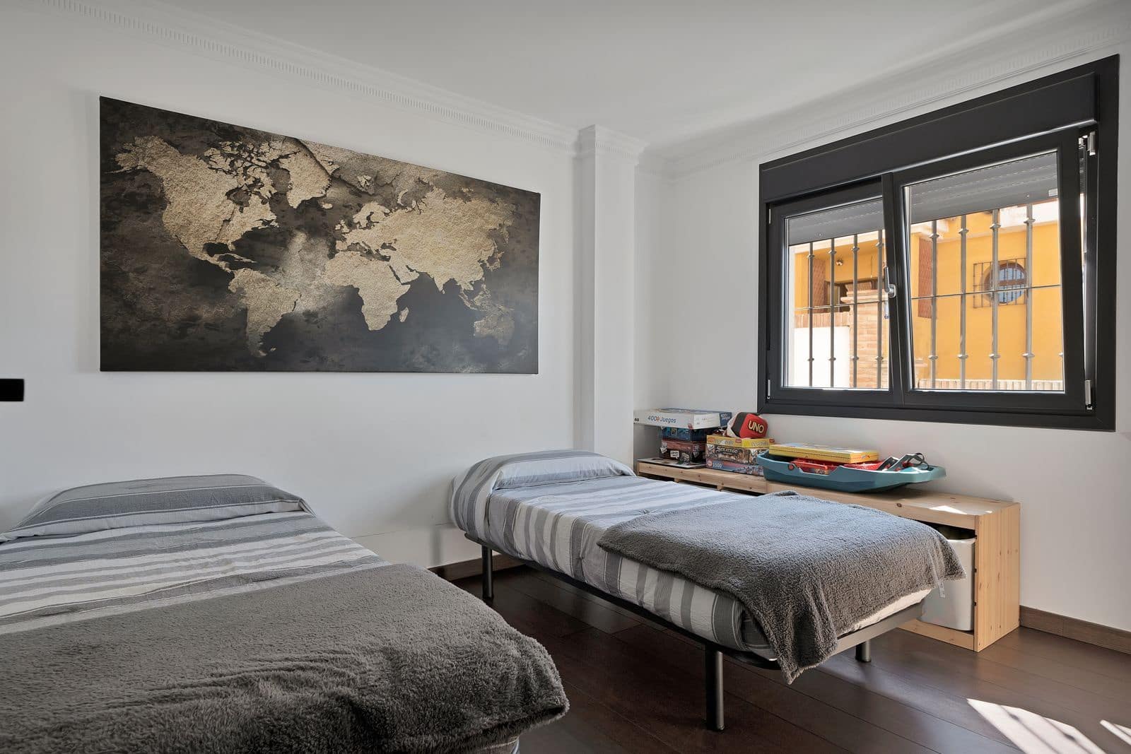 4 bedroom Villa for sale in La Alcaidesa - € 760,000 (Ref: 9502036)