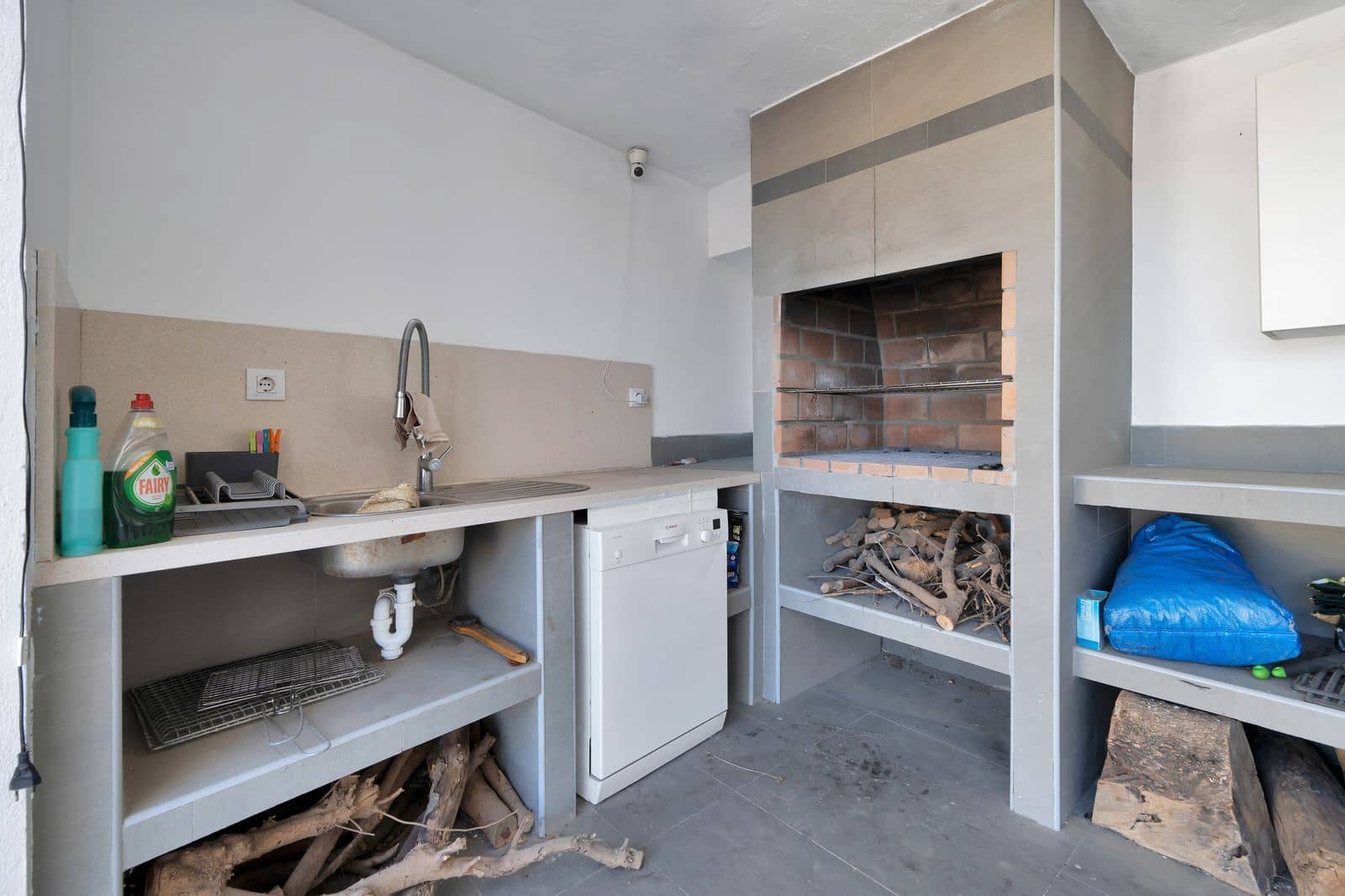 4 bedroom Villa for sale in La Alcaidesa - € 760,000 (Ref: 9502036)