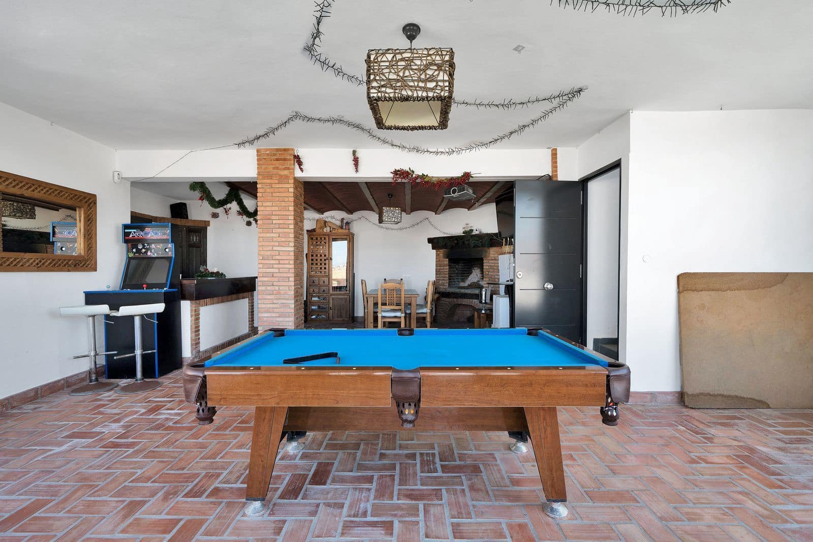 4 bedroom Villa for sale in La Alcaidesa - € 760,000 (Ref: 9502036)