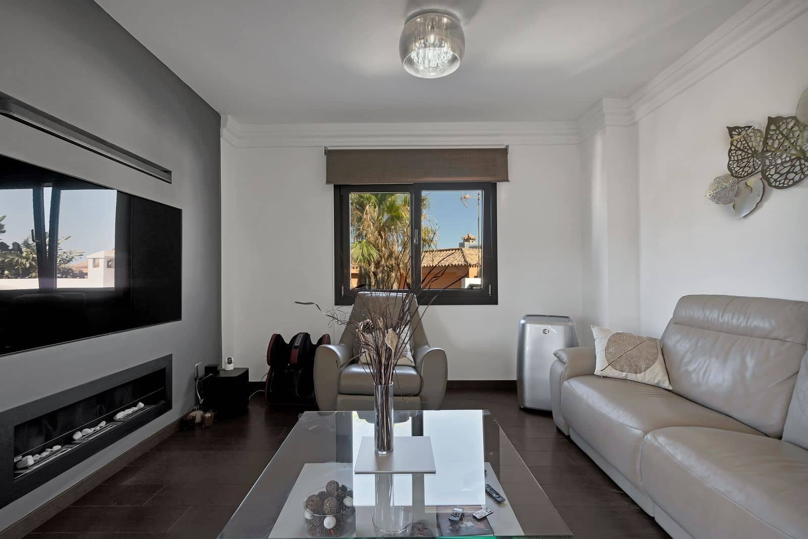 4 bedroom Villa for sale in La Alcaidesa - € 760,000 (Ref: 9502036)