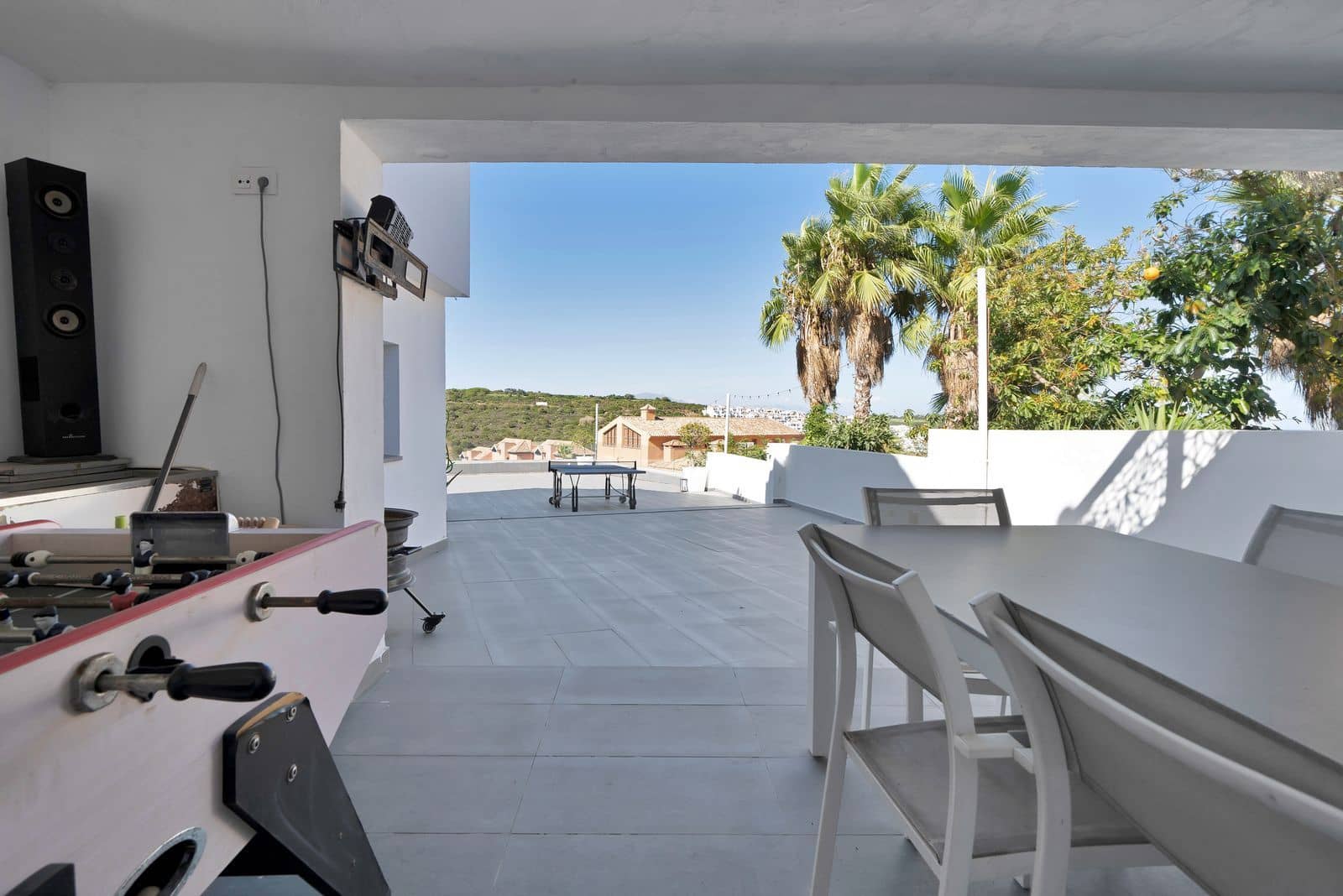 4 bedroom Villa for sale in La Alcaidesa - € 760,000 (Ref: 9502036)