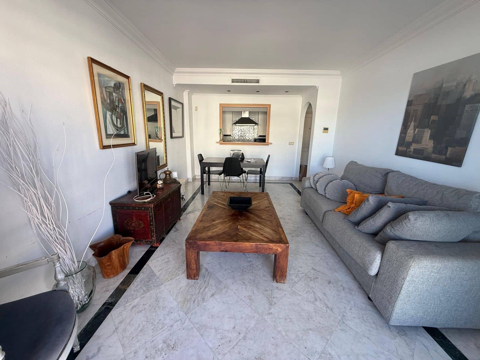 1 quarto Apartamento para venda em Puerto Banus - 465 000 € (Ref: 9502042)