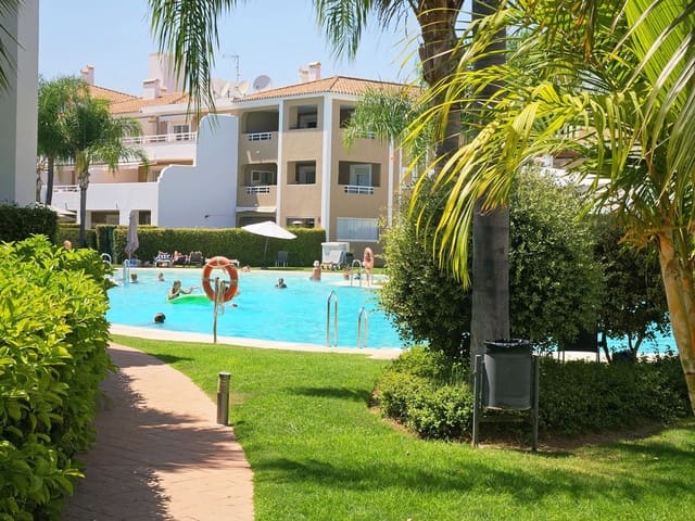 3 bedroom Apartment for sale in El Paraiso, Estepona - € 490,000 (Ref: 9502047)