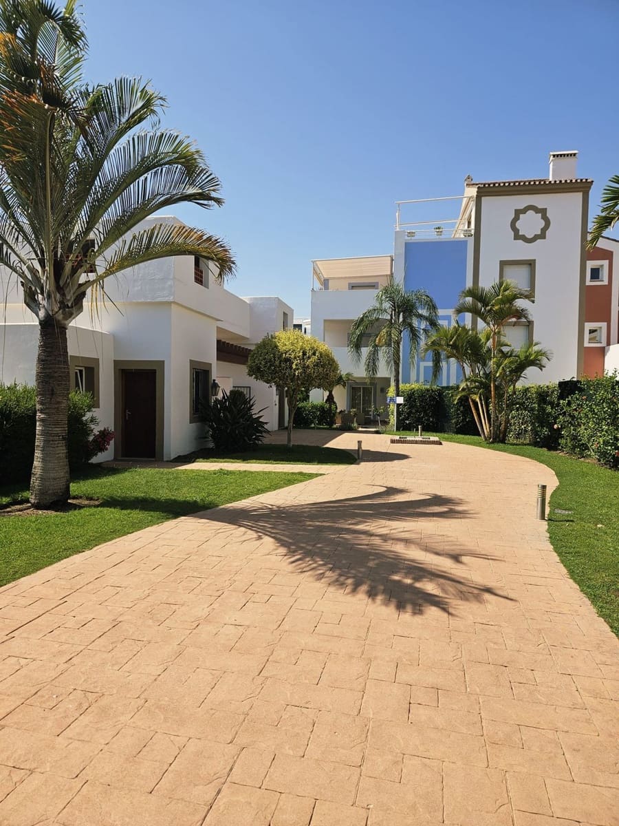 3 bedroom Apartment for sale in El Paraiso - € 490,000 (Ref: 9502047)