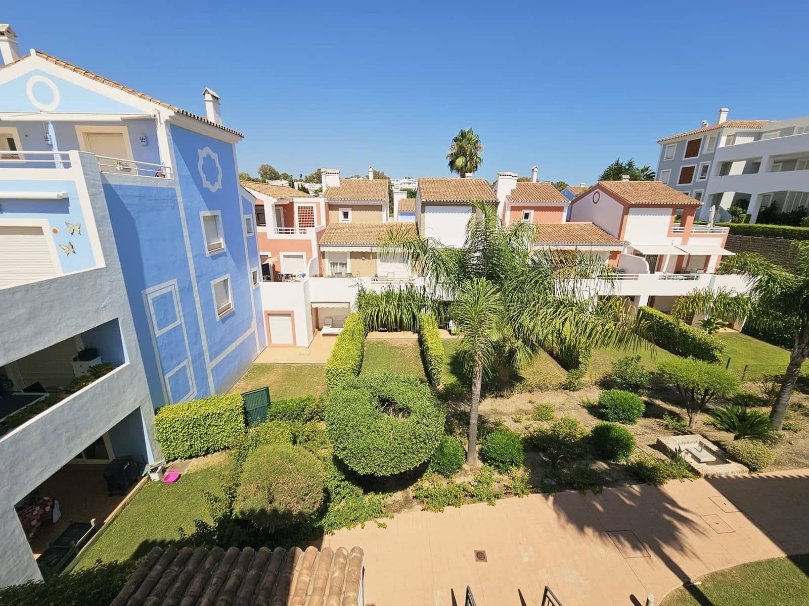 3 bedroom Apartment for sale in El Paraiso - € 490,000 (Ref: 9502047)