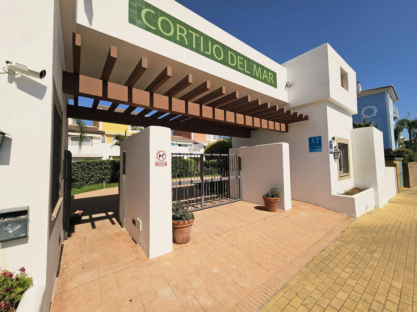 3 bedroom Apartment for sale in El Paraiso - € 490,000 (Ref: 9502047)