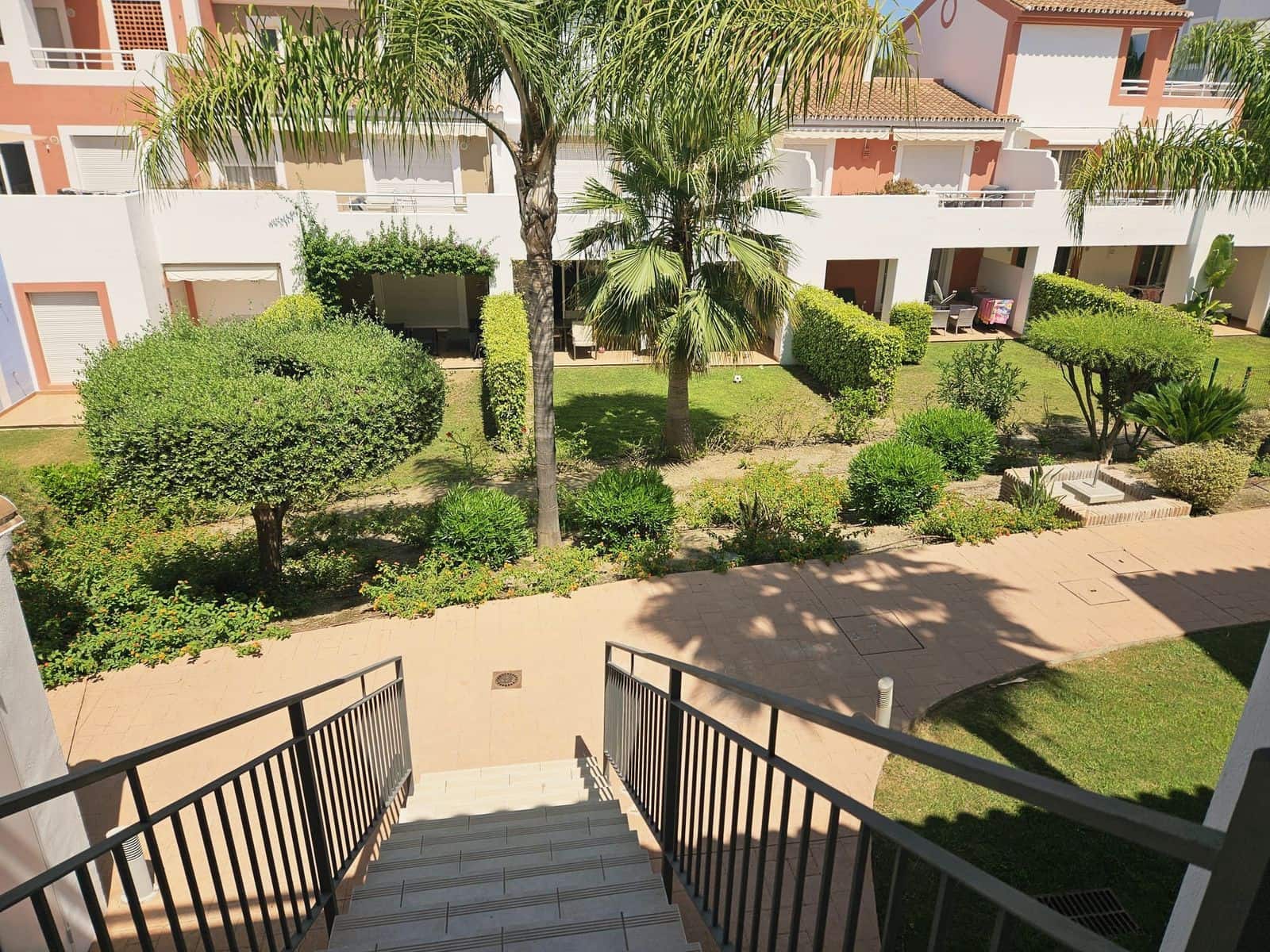 3 bedroom Apartment for sale in El Paraiso - € 490,000 (Ref: 9502047)