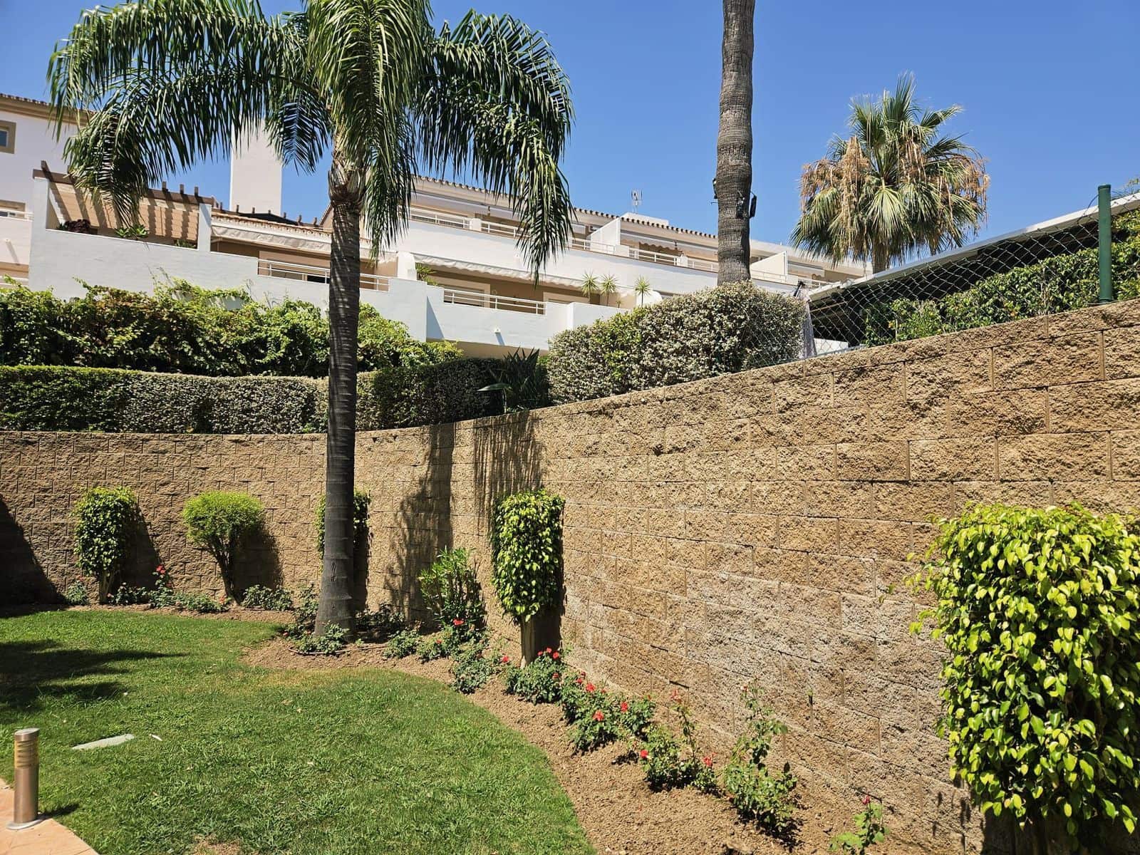 3 bedroom Apartment for sale in El Paraiso - € 490,000 (Ref: 9502047)